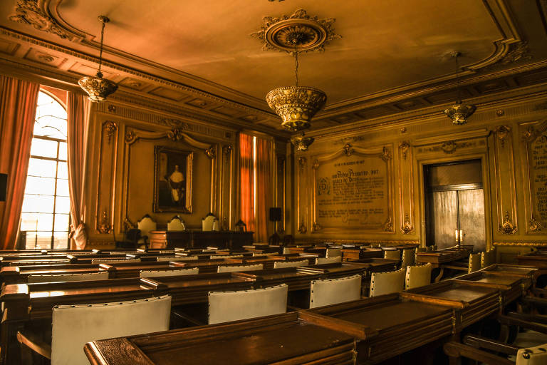 Salão da faculdade.