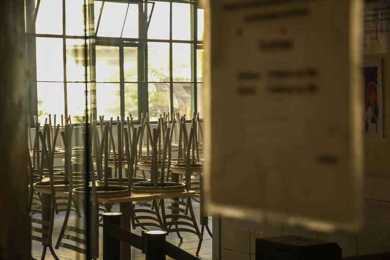 Refeitório da faculdade.