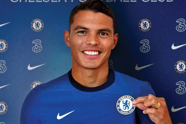 Chelsea anuncia contratação do zagueiro Thiago Silva