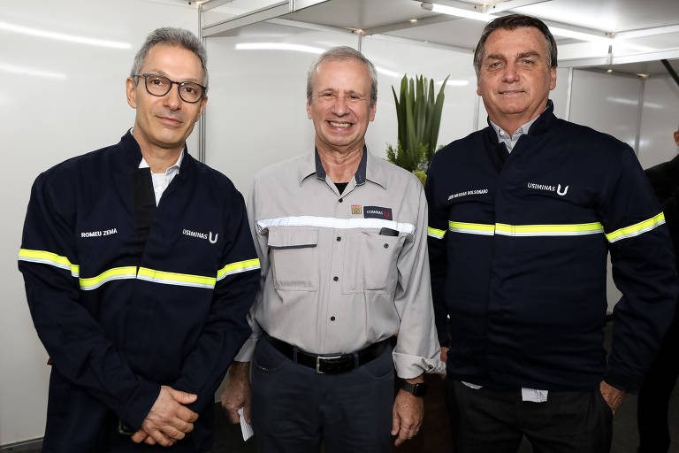 Presidente da República Jair Bolsonaro e o governador de Minas Gerais, Romeu Zema na cerimônia de Retomada do Alto-forno 1 da Usina de Ipatinga/Usiminas