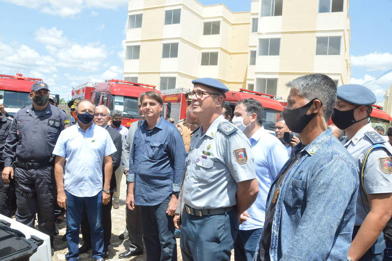 O presidente Jair Bolsonaro participa de solenidade de inauguração do Residencial Mossoró I, no bairro de Nova Betânia, na cidade de Mossoró (RN)