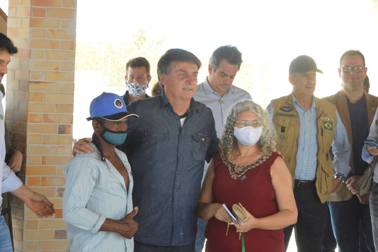 O presidente Jair Bolsonaro participa de solenidade de inauguração do Residencial Mossoró I, no bairro de Nova Betânia, na cidade de Mossoró (RN)