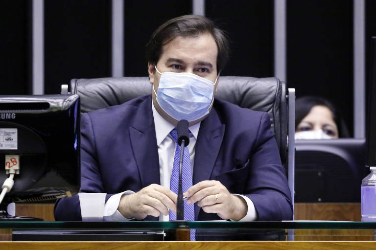 Presidente da Câmara, deputado Rodrigo Maia (DEM - RJ), em sua mesa no plenário da Câmara