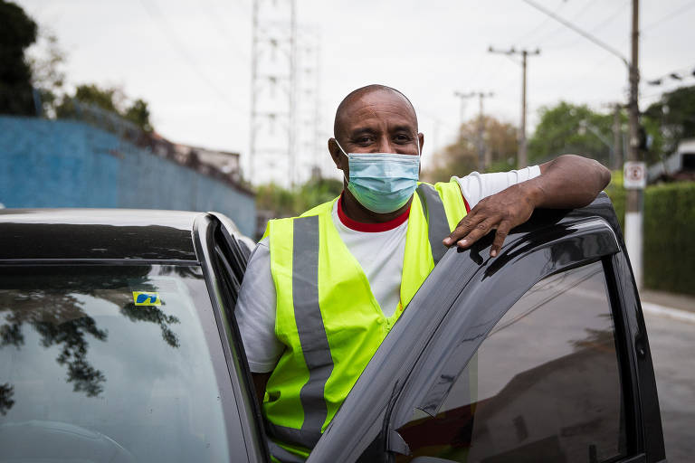 SAO PAULO/SP, BRASIL- 02.09.2020 - Aurelio Pereira de Souza, 51, no ponto de distribuição das mercadorias, em São Paulo
