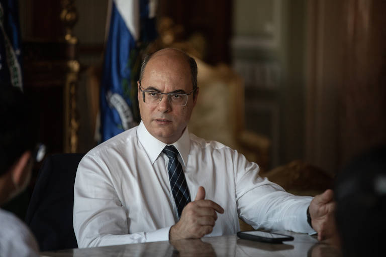 "O Rio não é para amador nem para profissional. Deve ser para um sujeito sobrenatural. O Rio tem que ser governado por alguém sobrenatural que possa antecipar de uma forma sobrenatural o que está acontecendo, declarou o governador Wilson Witzel em entrevista à Folha