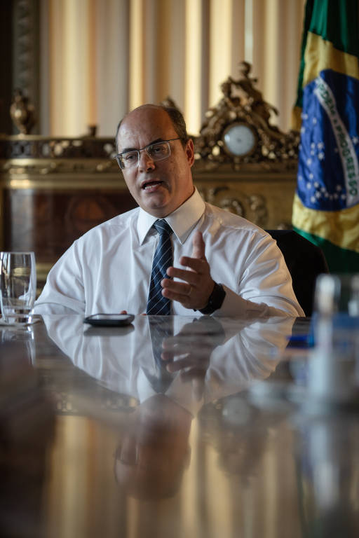 "O Rio não é para amador nem para profissional. Deve ser para um sujeito sobrenatural. O Rio tem que ser governado por alguém sobrenatural que possa antecipar de uma forma sobrenatural o que está acontecendo, declarou o governador Wilson Witzel em entrevista à Folha