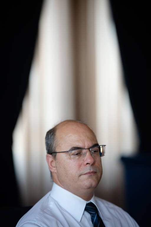 "O Rio não é para amador nem para profissional. Deve ser para um sujeito sobrenatural. O Rio tem que ser governado por alguém sobrenatural que possa antecipar de uma forma sobrenatural o que está acontecendo, declarou o governador Wilson Witzel em entrevista à Folha