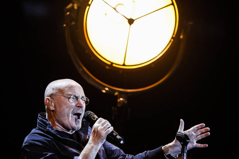 Cantor britânico Phil Collins se apresenta no Allianz Parque