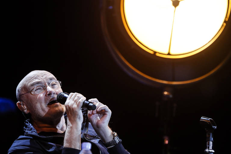 Phil Collins sai da aposentadoria e faz sua estreia solo com show