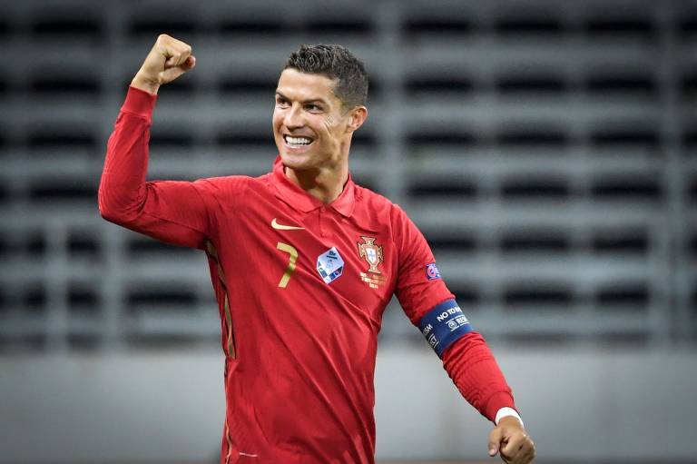 Cristiano Ronaldo faz seu 100º gol pela seleção de Portugal; veja fotos de hoje