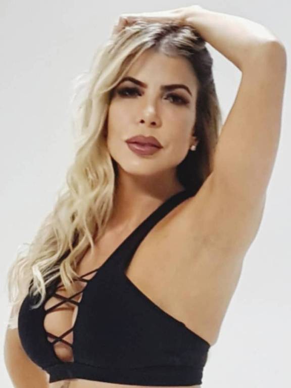 Imagens da empresária Cristiane Maravilha