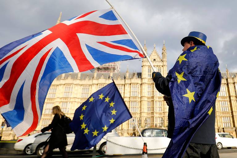 UE ameaça ação legal se Reino Unido seguir com projeto para ignorar partes do brexit