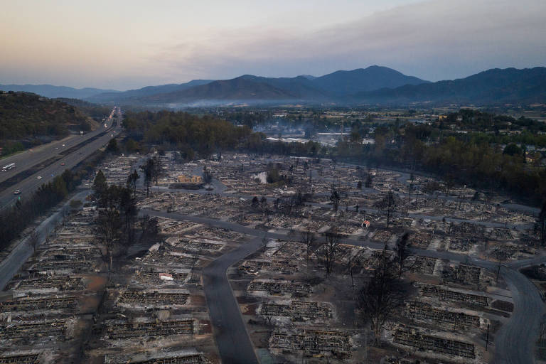 Área destruída por incêndio florestal no estado americano de Oregon
