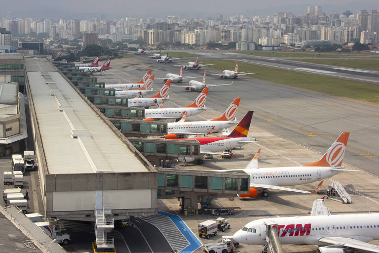 Aviões no aeroporto de Congonhas, em São Paulo