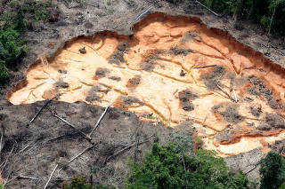 Mining in the Yanomami Indigenous Land in Brazil
Garimpo na Terra Indígena Yanomami