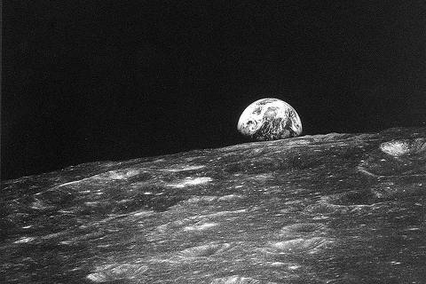 ORG XMIT: 081501_0.tif O primeiro nascer da Terra visto por um ser humano em fotografia feita por William Anders da Apollo 11.