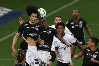 Brasileiro Championship - Corinthians v Botafogo