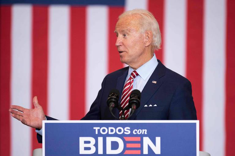 Joe Biden discursa durante evento que comemora o Mês da Herança Hispânica, em Kissimmee, na Flórida