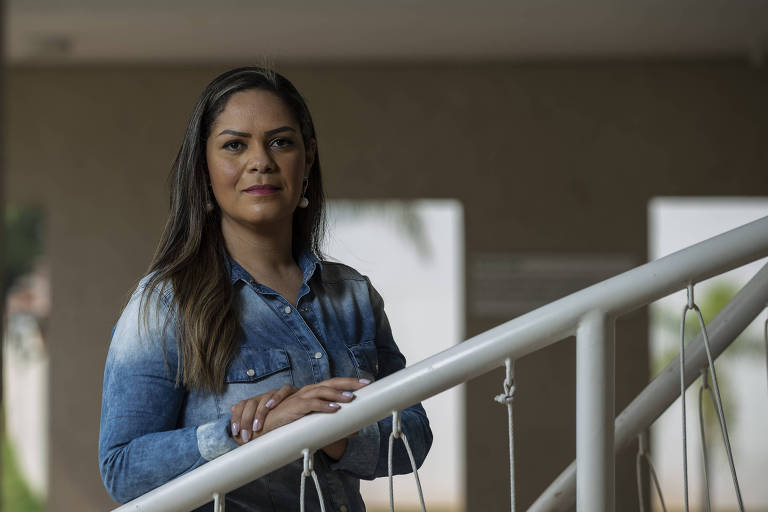 Grande SP vive apagão de mulheres eleitas; Cotia só escolhe homens há 32 anos; Lyli Martins, 35, empreendedora, vice presidente do PSC Jovem e pré candidata à vereadora em Cotia pelo PSC, no condomínio da casa dela, em Cotia