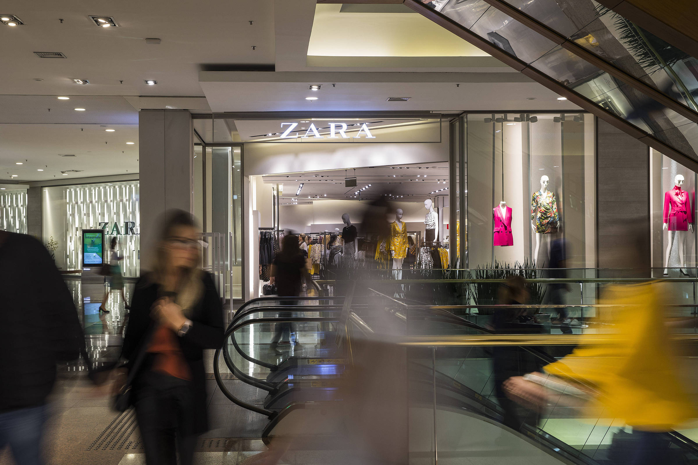 Zara fechará lojas menores no Brasil e focará vendas online - 21