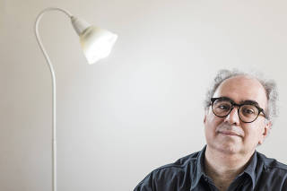 Retrato do crítico e diretor de cinema Amir Labaki