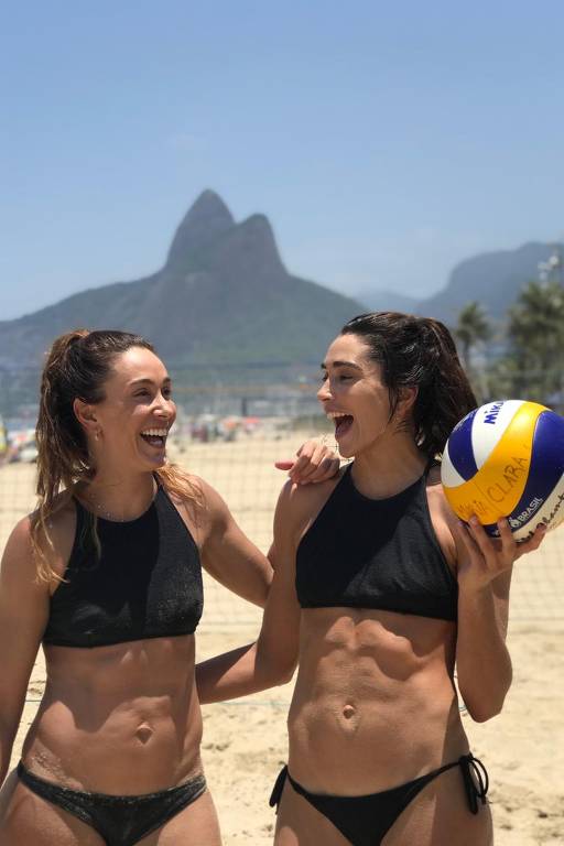 Filha da ex-jogadora Isabel, Carol Solberg e a irmã Maria Clara formaram dupla no vôlei de praia