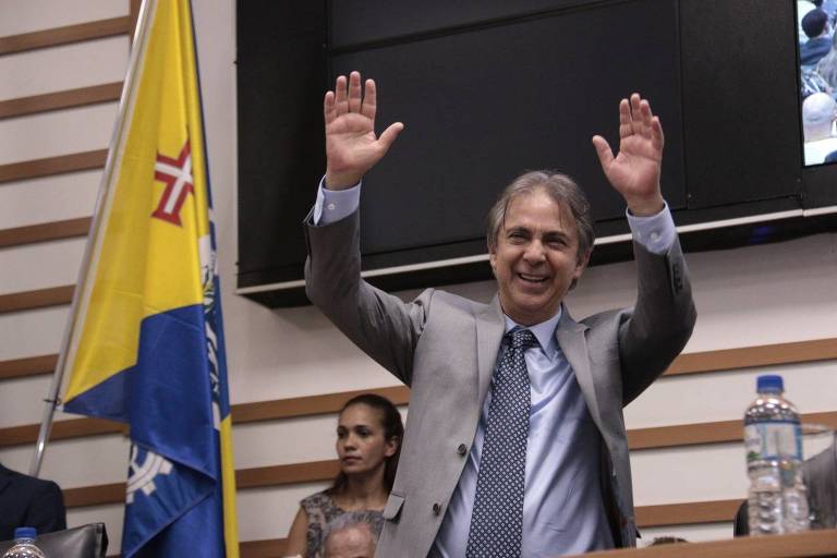 Em 2017, Furlan, já no PSDB, toma posse pela quinta vez na Prefeitura de Barueri após ser eleito com 84% dos votos