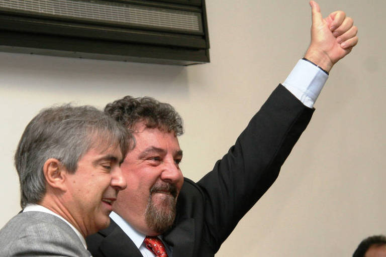 Em 2009, após ser reeleito, Furlan, de volta ao PMDB, toma posse pela quarta vez na prefeitura