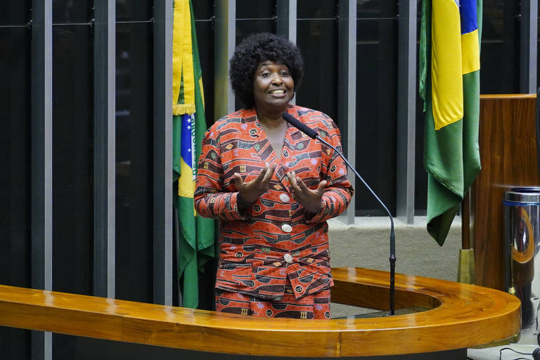 A deputada Benedita da Silva (PT-RJ) fala no Congresso