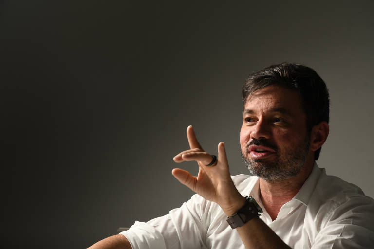 Prefeito gay: entrevista com Edgard de Souza (PSDB), prefeito de Lins (SP), para série de reportagens sobre diversidade na política