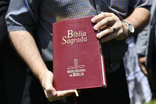 EVANGELICOS / BANCADA/ MUSEU / BIBLIA