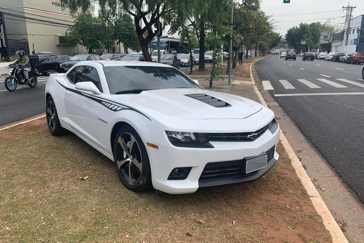 DEIC prende guarda municipal com arsenal em carro - Jornal Diário