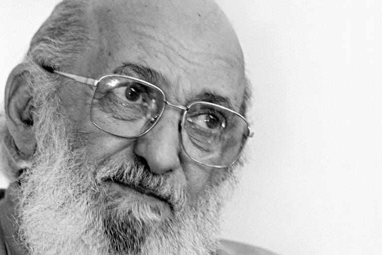 Paulo Freire é decente e democrático, nunca silenciaria quem dele discordasse