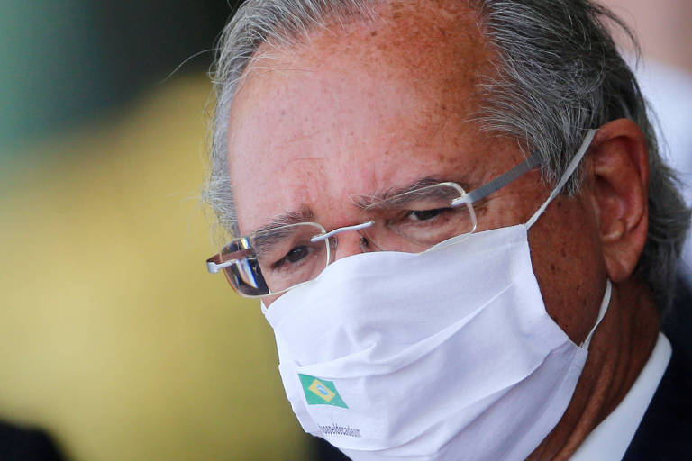 Mas o próprio ministro Paulo Guedes afirmou que o governo não vai usar os precatórios para bancar o programa Renda Cidadã. Ele defendeu mesmo assim uma revisão no fluxo de pagamentos