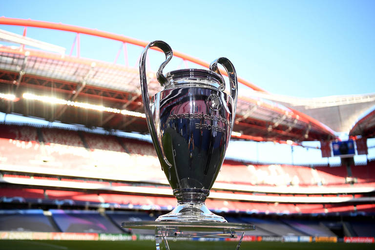 O troféu da Champions League no Estádio da Luz, em Lisboa, palco da última decisão
