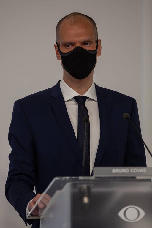 Bruno Covas durante primeiro debate na Band TV, sem a presença de plateia