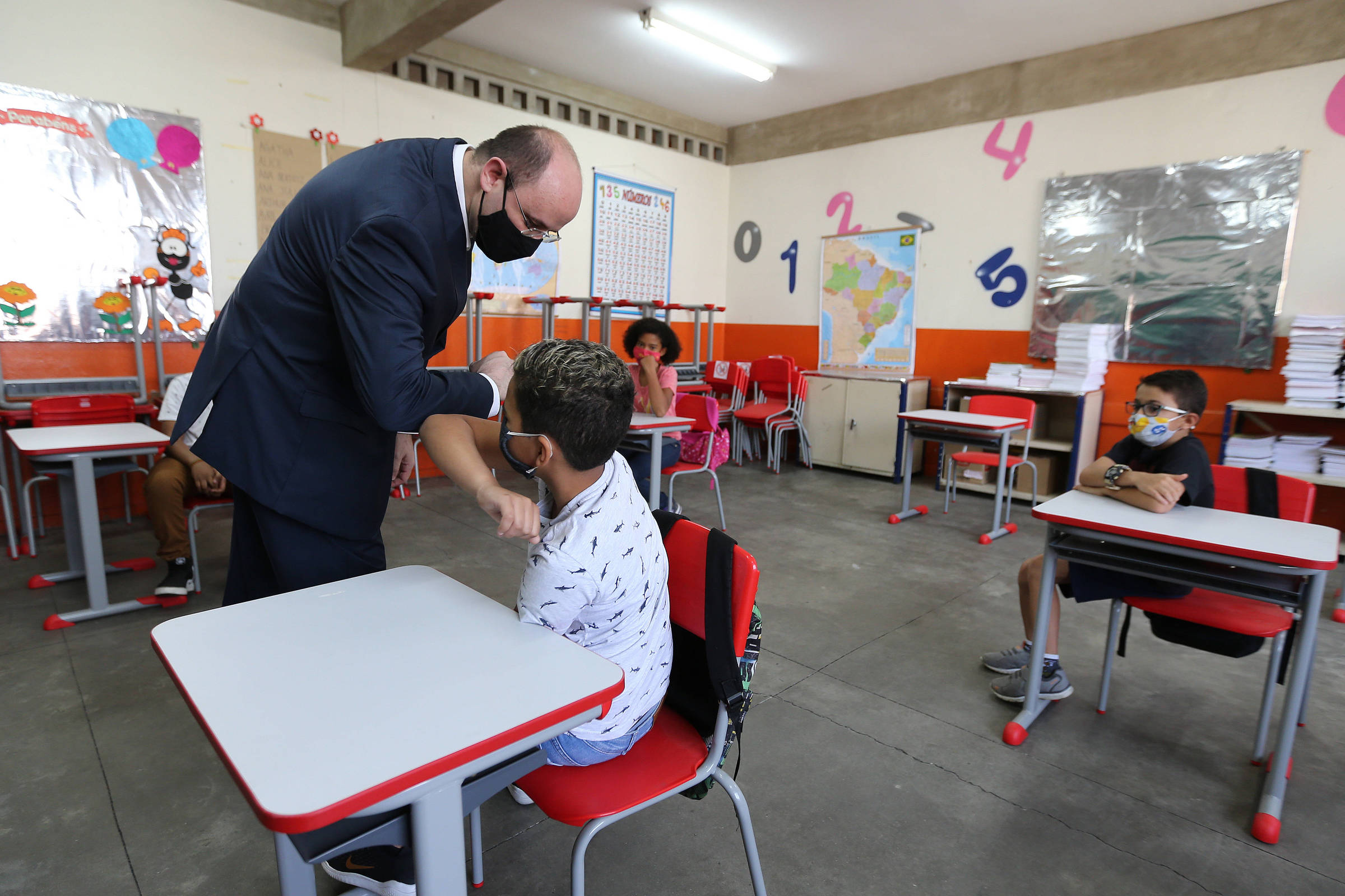 Escolas de SP registraram 21 mortes e 4.084 casos de Covid-19 em um mês