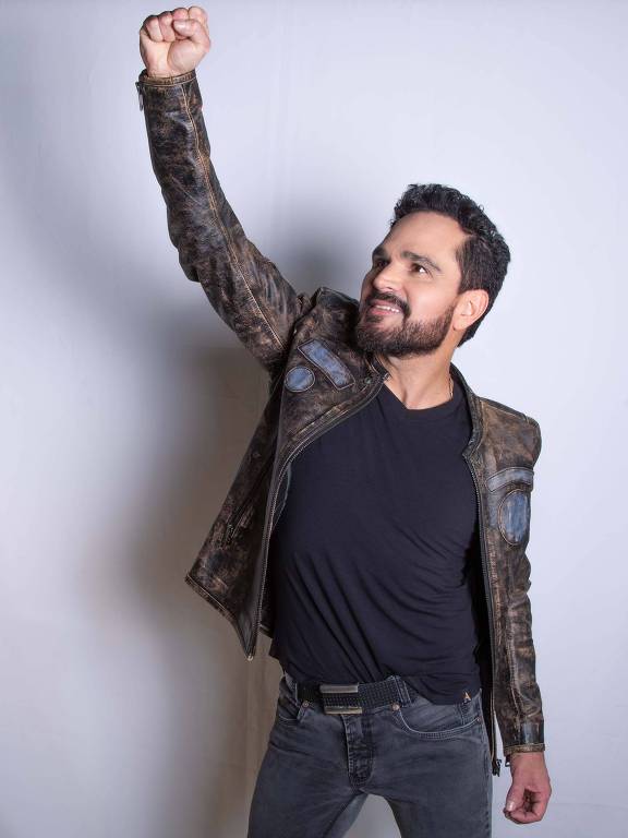 Luciano Camargo celebra álbum gospel: 'Minha prioridade hoje é cantar pra  Jesus', Pop & Arte
