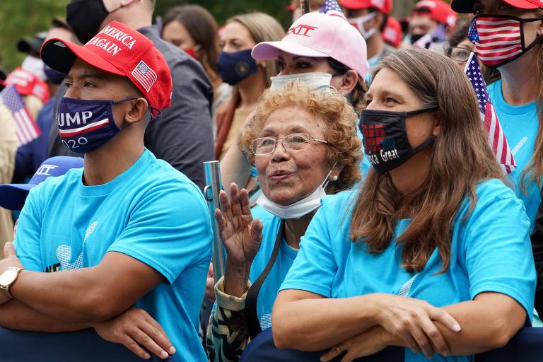 O evento do republicano, que atraiu apoiadores uniformizados com camisetas azuis, foi batizado de 'um protesto pacífico por lei e ordem'