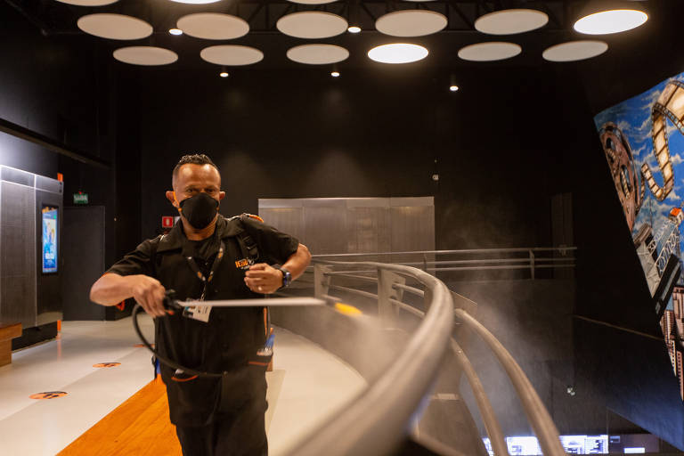 Os protocolos de segurança preveem a desinfecção das salas e das áreas comuns dos cinemas