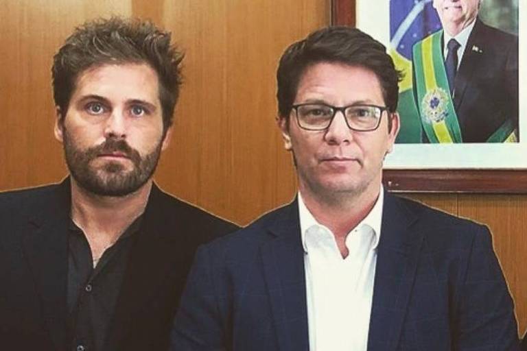 Irmão de Bruno Gagliasso imita Lula e Bolsonaro em entrevista com Mario Frias