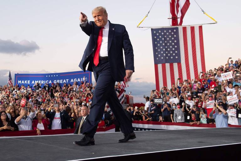 Trump durante evento de sua campanha, na Florida