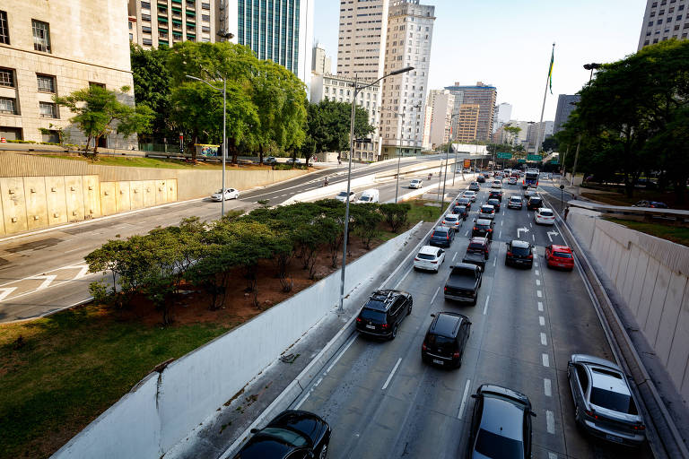 Trânsito na região do Vale do Anhangabaú, no centro de São Paulo