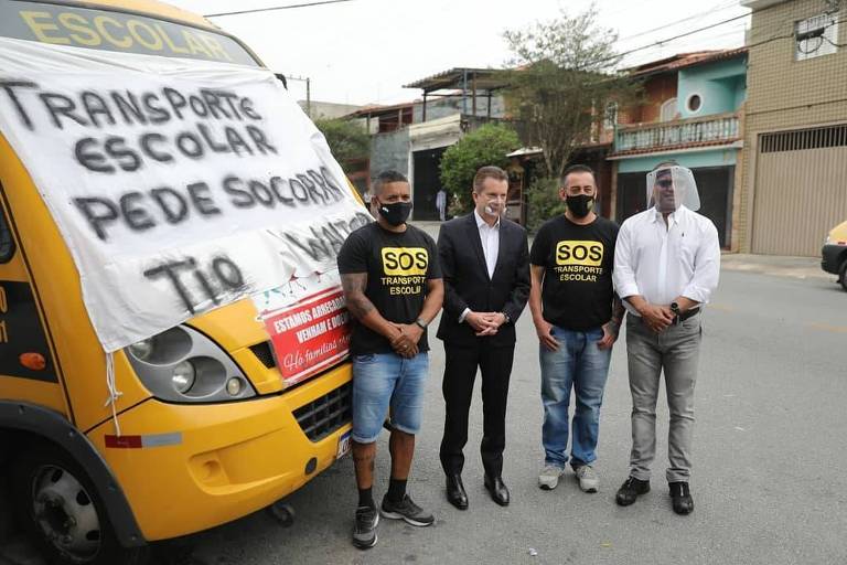 Celso Russomanno em campanha em encontro com motoristas de transporte escolar autônomos 
