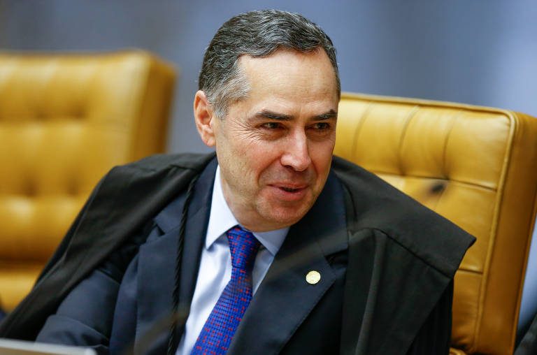 Após sabatina de 7 horas e 22 minutos, Luís Roberto Barroso foi aprovado no plenário do Senado Federal por 59 votos a 6 em 2013