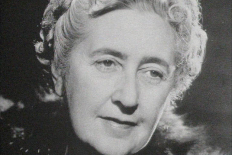Agatha Christie e o misterioso caso do coquetel fantasma