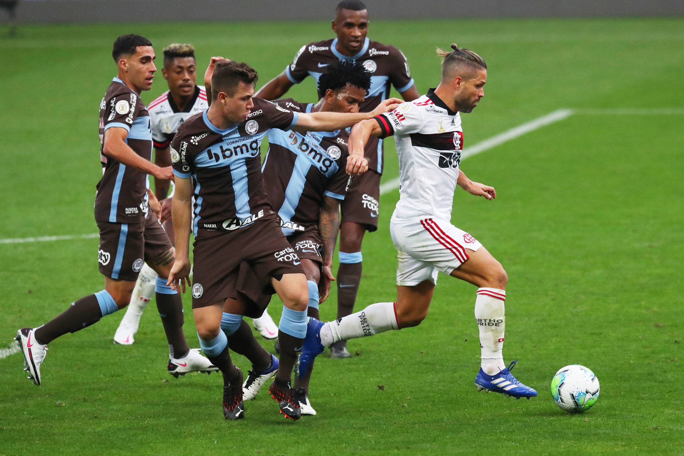 Corinthians Leva Cinco Do Flamengo E Sofre Sua Maior Derrota Em Itaquera 18 10 2020 Esporte Folha