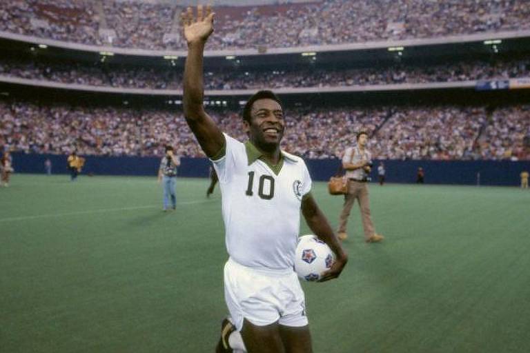
Pelé defendeu o New York Cosmos, seu único time além do Santos, de 1975 a 1977