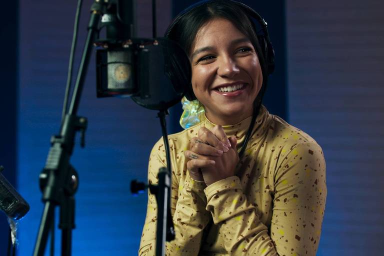 Priscilla Alcantara mostra bastidores da gravação de 'Vou Voar', tema de filme da Netflix