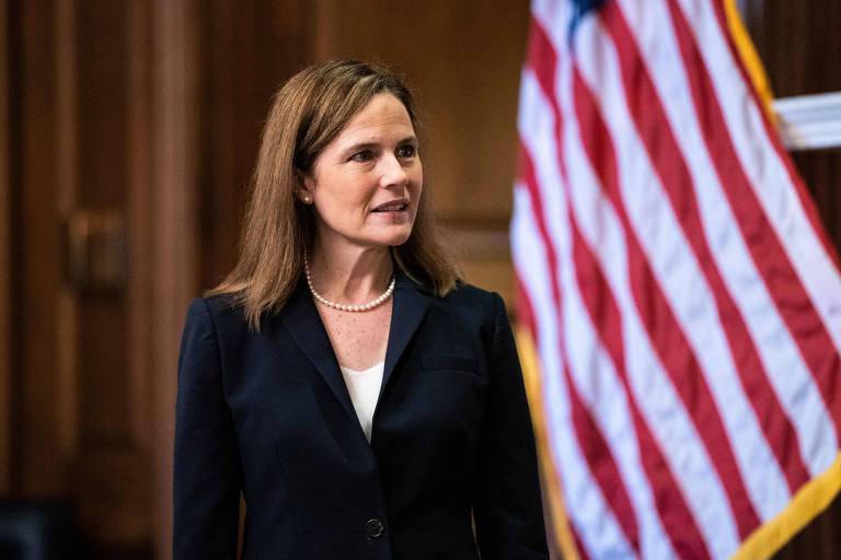 A juíza Amy Coney Barrett durante visita ao gabinete do senador republicano Roy Blunt, ddo Missouri